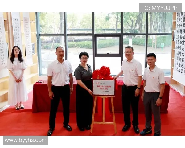 足球公益课堂球星领衔传授技巧助力青少年梦想启航 足球公益课堂球星领衔传授技巧助力青少年梦想启航